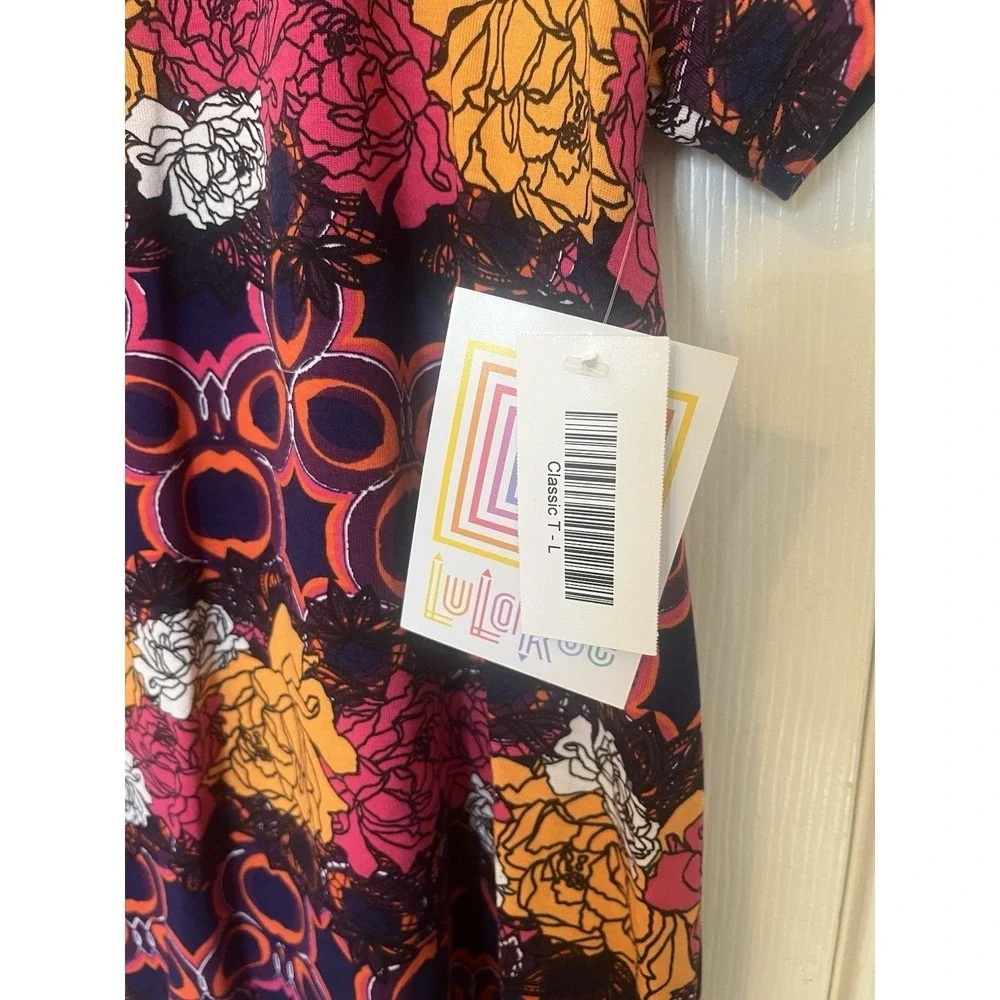 Lularoe NWT Large Classic T with Colorful Floral Pattern Set of 2 Short Sleeve L - Picture 3 of 6